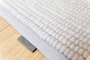 「Kvadrat」のラグ