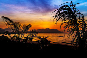 sonnenuntergang-am-strand-tanjun-rhu-langkawi-malaysia