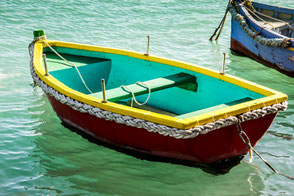 kleines-boot-in-marsaxlokk-malta