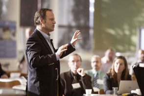 Voice Coaching Präsentation Business Gruppe Mann