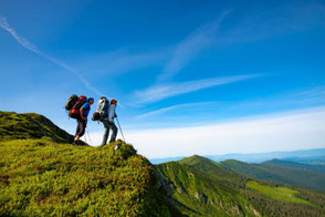 In den Bergen gut versichert Wander- und Bergsportversicherung der Würzburger