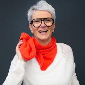 Nickituch STOLTI einfädig in der Farbe Poppy 
