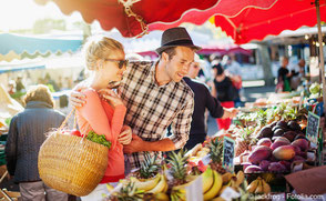 Frisches Obst und Gemüse sind reich an Vitaminen und Mineralien, die wichtig für die Regeneration von Kiefer und Zahnfleisch sind.