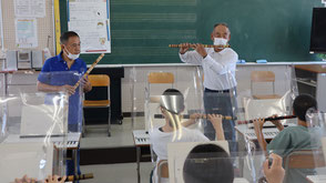 令和4年度・森小学校でお囃子指導の画像1