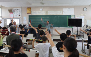 お囃子指導（森小学校にて）の画像1