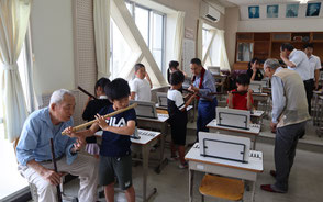 令和7年度・森小学校でお囃子指導の画像9