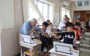 令和7年度・森小学校でお囃子指導の画像2