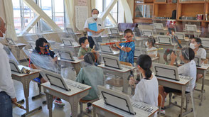 令和4年度・森小学校でお囃子指導の画像6