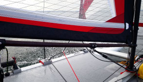 Sportliches XCAT-Segeln auf Ostsee mit Spritzwasser, Segel & Trampolin