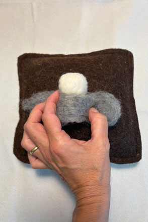 Pinguin, Filzpinguin, Anleitung, Tutorial, DIY, filzen, Nadelfilzen