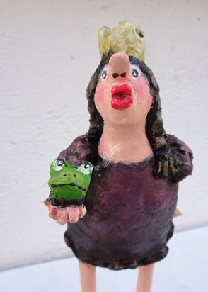 Renate mit Frosch Karlos  € 198,-