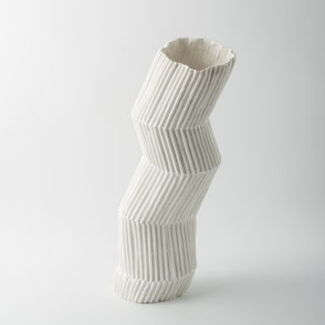 Vaso a zig-zag in porcellana paperclay - pezzo Unico
