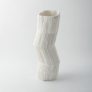 Vaso a zig-zag in porcellana paperclay - pezzo Unico