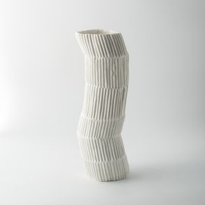 Vaso a zig-zag in porcellana paperclay - pezzo Unico