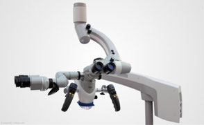 Op-Mikroskop mit starker Vergrößerung für bessere Sicht während der Behandlung