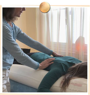 Wirbelsäulen-Basis-Ausgleich, Schwingkissen Therapie, Patricia Kressig-Schori, Praxis für Energetische Körpertherapien, Zürich