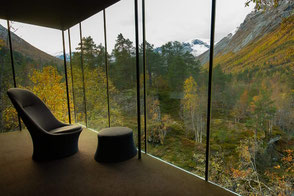 Landschaft pur aus dem Juvet Landscape Hotel
