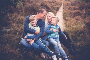 Gezinsshoot van 4 personen heide -Sweet Seasons Fotografie