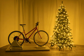 WeihnachtsBike, ein Fahrrad mit Stromgenerator mit dem eine Weihnachtsbeleuchtung betrieben wird
