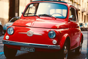 Rénovation de Fiat 500 conforme à l'origine par une équipe de passionnés, experts en restauration automobile, toute marque.