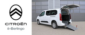 Weißer, rollstuhlgerechter e-Berlingo der Marke Citroen mit Heckausschnitt und EasyFlex Rampe.