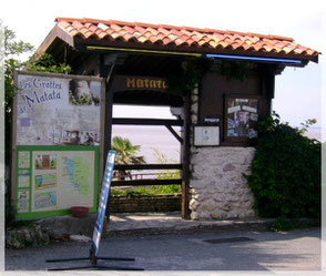 vers Meschers, en Charente Maritime, grottes troglodytes de Régulus et Matata