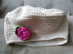 Schicke Mütze mit Rose ...
