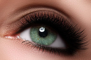 Schöne Wimpernprodukte wie Wimperntusche, Wimpernlashes, Mascara und Augen Make up zu top Preisen.