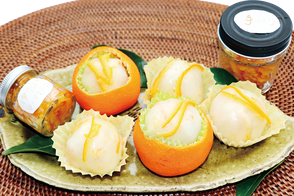 柑橘を利用した料理、みかん色の団子 