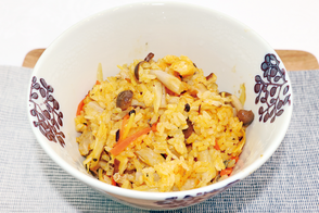 柑橘を利用した料理、みかんとさば缶の炊き込みご飯 