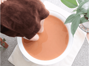 レッドイライトでクレイの足湯