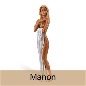 sculpture de femme portant un drapé sur le devant de son corps