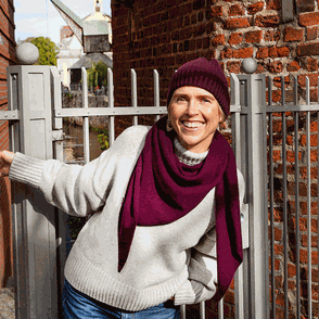 Mittleres, zweifädiges Kaschmir-Triangle MEDI in Black Dahlia