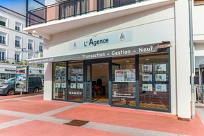 L'agence immobilière de IMMOBILIER-NEUF-ROYAN.COM à ROYAN place Charles De Gaulle