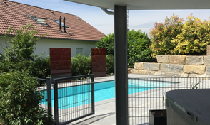 Poolbau/Schwimmbadbau Weinheim, mit dorada pool, Fertigbecken von Starline Pool Nova 60 mit Solar Rollladenabdeckung, Wasseraufbereitung, Dosieranlage, Pool Wärmepumpe