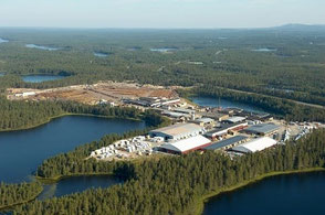 Sägewerk heute - Herstellung von Rohlingen der Lamellenbalken für Kuusamo Holzblockhäuser