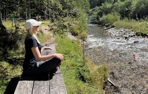 psicoterapeuta esperta in mindfulness, meditare ovunque, tecniche mindfulness nella natura