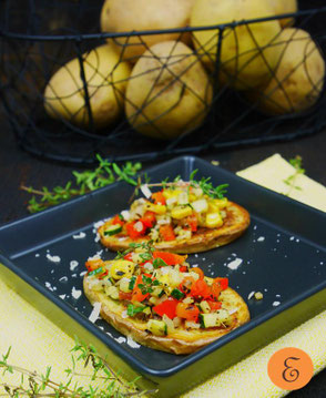 Gegrillte Erdäpfelscheiben / warmes Gemüsetartar
