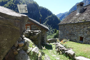 Verzasca, Via alta della Verzasca, Poncione Rosso, Westrampe, Westwand, Westwandrampe, Capanna Cornavosa, Capanna Fümegna, Lodrino, Lavertezzo