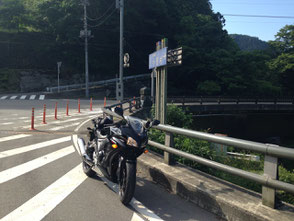 松姫峠は通行止め On Cbr400r Lets Return To Riding アラカン リターンライダー備忘録 松姫峠は通行止め On Cbr400r Lets Return To Riding アラカン リターンライダー備忘録