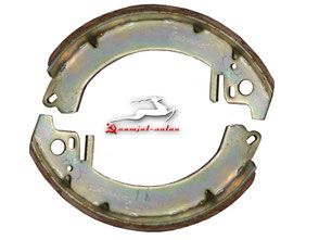 402-3501090 Bremsbacke Moskwich M402 / M403 / M407. Brake shoe Moskvich 402 / 403 / 407. Тормозная колодка Москвич М402 / М403 / М407.