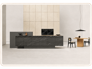 Cucina componibile moderna con isola, colonne attrezzate, finiture effetto marmo e zona pranzo integrata.