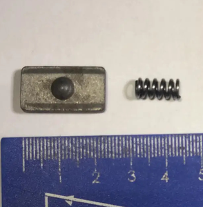 20-1701170 20-1701171 508605 Synchronkörper mit Druckfeder und Kugel für GAZ 69, GAZ 69A. Synchronizer Strut Key with pressure spring and ball GAS 69, GAS 69A. Сухарь синхронизатора коробки передач ГАЗ 69, ГАЗ 69А.