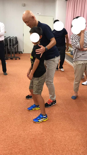 肩関節の痛み　姿勢　姿勢改善　肩甲骨　肩甲骨はがし　肩甲骨痛み　背中の痛み　野球肩の原因　野球肩原因　野球肩治し方　野球肩体操　野球肩ストレッチ　野球　野球肩　肩が痛い　ピッチャー　リトルリーガーズショルダー　腱板損傷　投球傷害　水泳　競泳　腰痛　分離症　分離すべり症　水泳肩スイマーズショルダー　水泳肩　スイマーズショルダー治療　スイマーズショルダー治るのか　岐阜　岐阜市　岐阜市茜部　岐阜市東鶉　岐阜市南鶉　岐阜市中鶉　岐阜市柳津町　羽島市　羽島郡　笠松町　岐南町　茜部　鶉　東鶉　中鶉　南鶉　柳津　笠松　