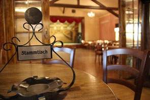 Stammtisch im Elstertal Saloon