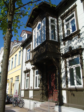Historische Fassade in der August-Bebel-Straße 31