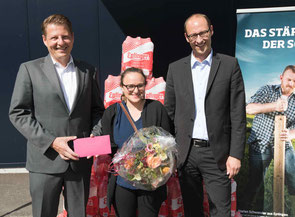 Preisübergabe in Eptingen mit Matthias Buchenhorner, Seline Rugiero und Martin Candinas