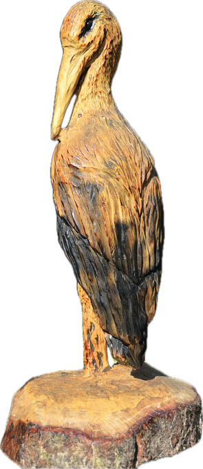 Beeindruckende Kettensägen-Skulptur von einem detaillierten Storch von Jessica Hilleke, geschnitzt aus Holz. Stunning chainsaw carving of an stork sculpture by Jessica Hilleke, hand-carved wood art