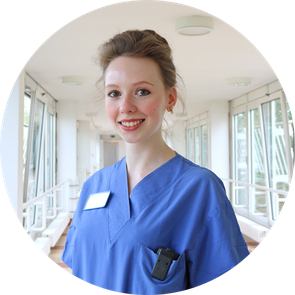 Charlin Ohrt, Gesundheits- und Krankenpflegerin und zertifizierte Wundmanagerin im St. Marien-Krankenhaus Berlin
