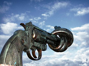 Sculpture en bronze de Carl Fredrik Reuterswärd -  1985 - Mamö Suéde